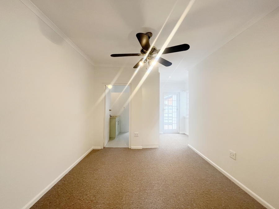 To Let 3 Bedroom Property for Rent in Lemoenkloof Western Cape